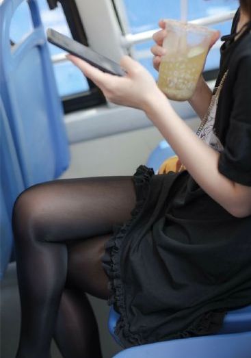 我和女闺蜜69式互慰