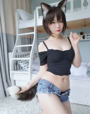 舌头伸进去的我好爽男男