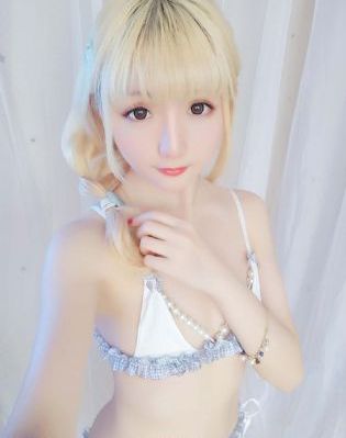 精品美女久久久久久免费