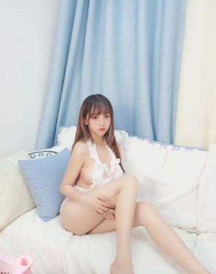 湖畔春光