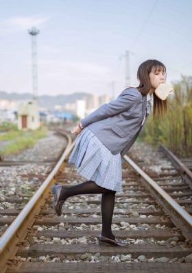 小矮人在线观看完整版免费高清