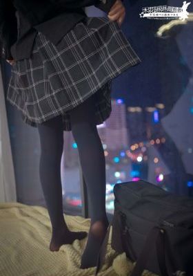 秋霞乱理