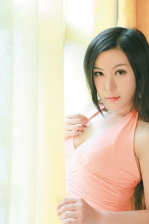 美女任你操