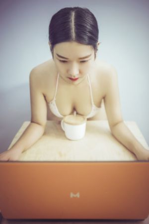 竹楼记事