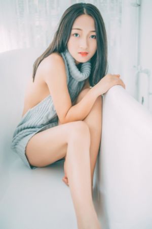 裸体女人与公牛的性行为