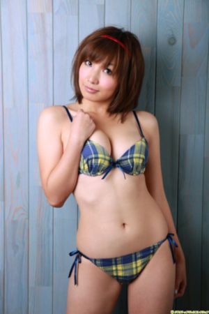 天降女子从2楼掉下了未修剪