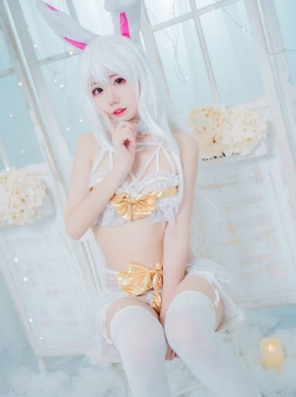 善良的女秘书的目的在线
