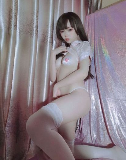 下面有根棒棒糖